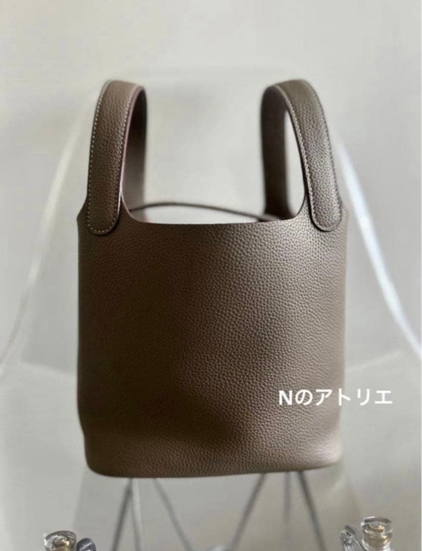 本革　牛革　大容量　バケツ型　バケツバッグ キューブバッグ　おでかけ　お散歩