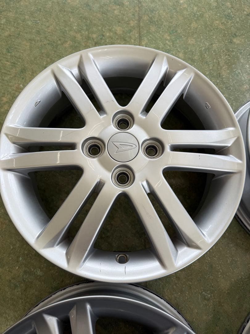 ダイハツ純正　15インチ　4枚　送料込