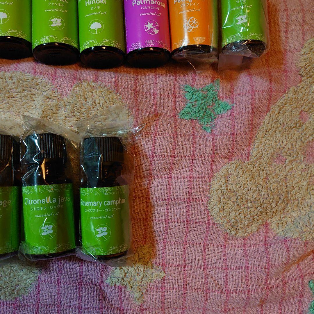 アシェットアロマオイル&ブレンドオイル28本＋２本おまけ