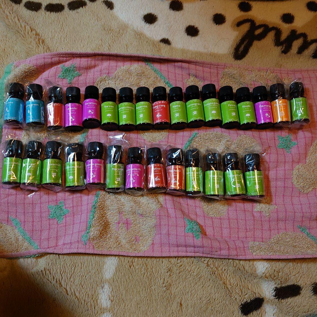 アシェットアロマオイル&ブレンドオイル28本＋２本おまけ