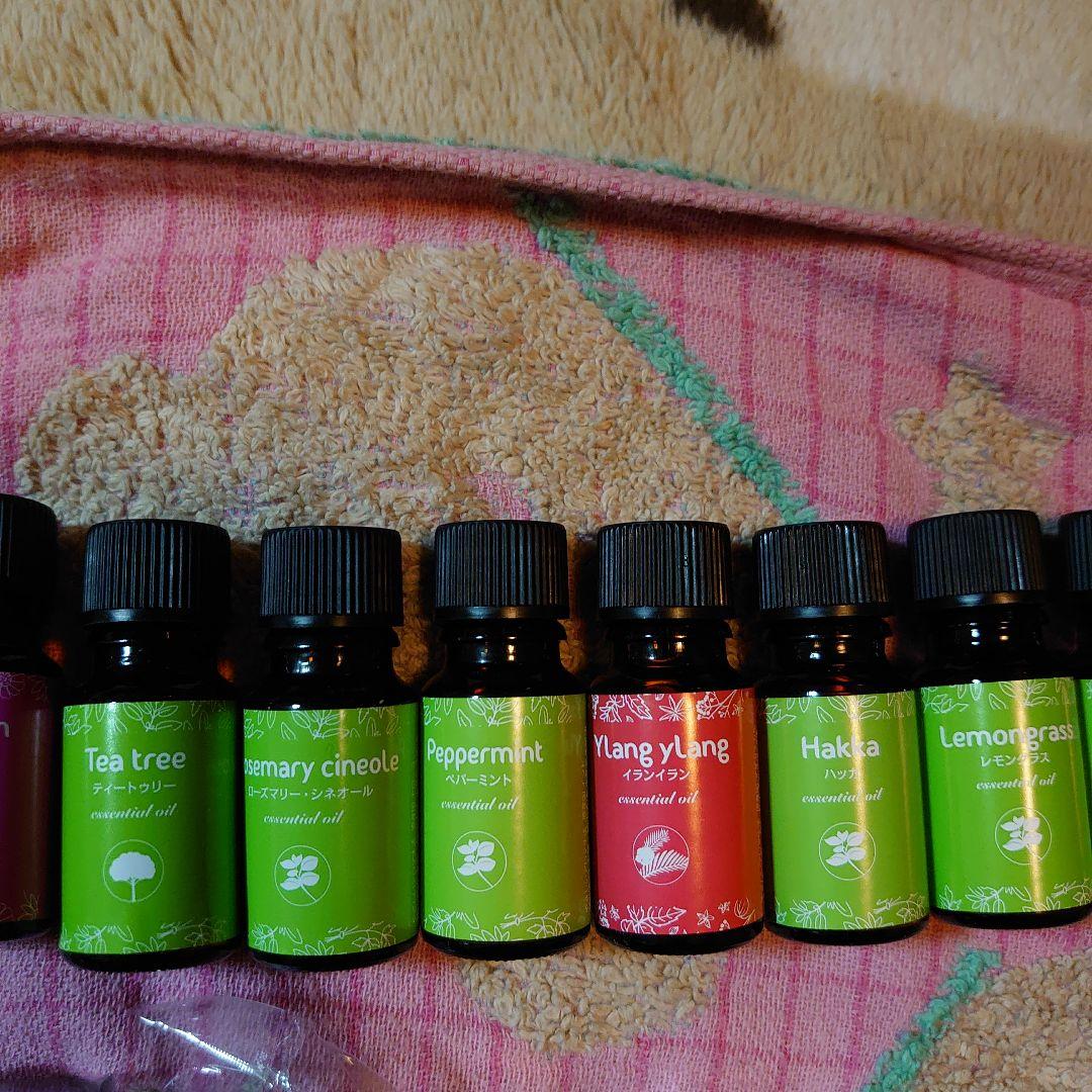 アシェットアロマオイル&ブレンドオイル28本＋２本おまけ