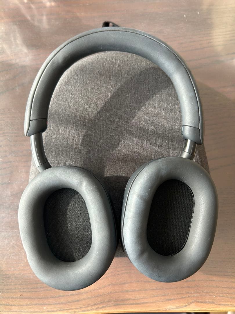 Sony WH-1000XM5ワイヤレスヘッドホン　ブラック