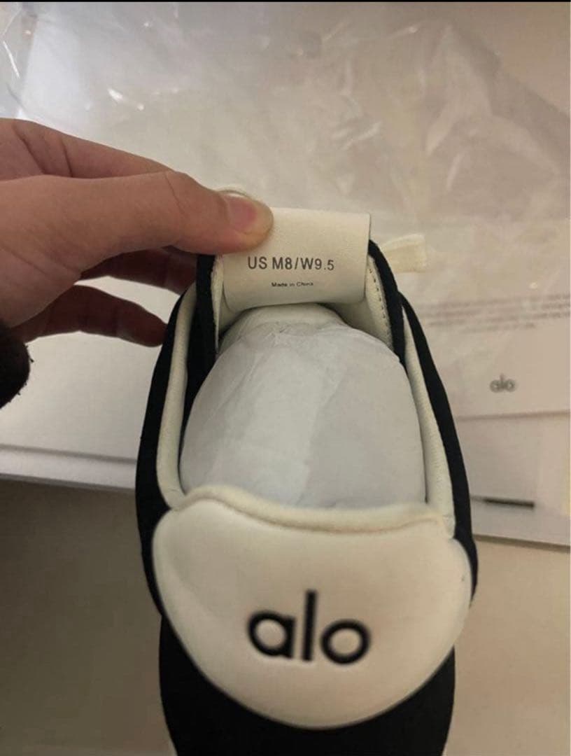 ALO yoga Black8.0 アーロ スニーカーズ24.5cm srt