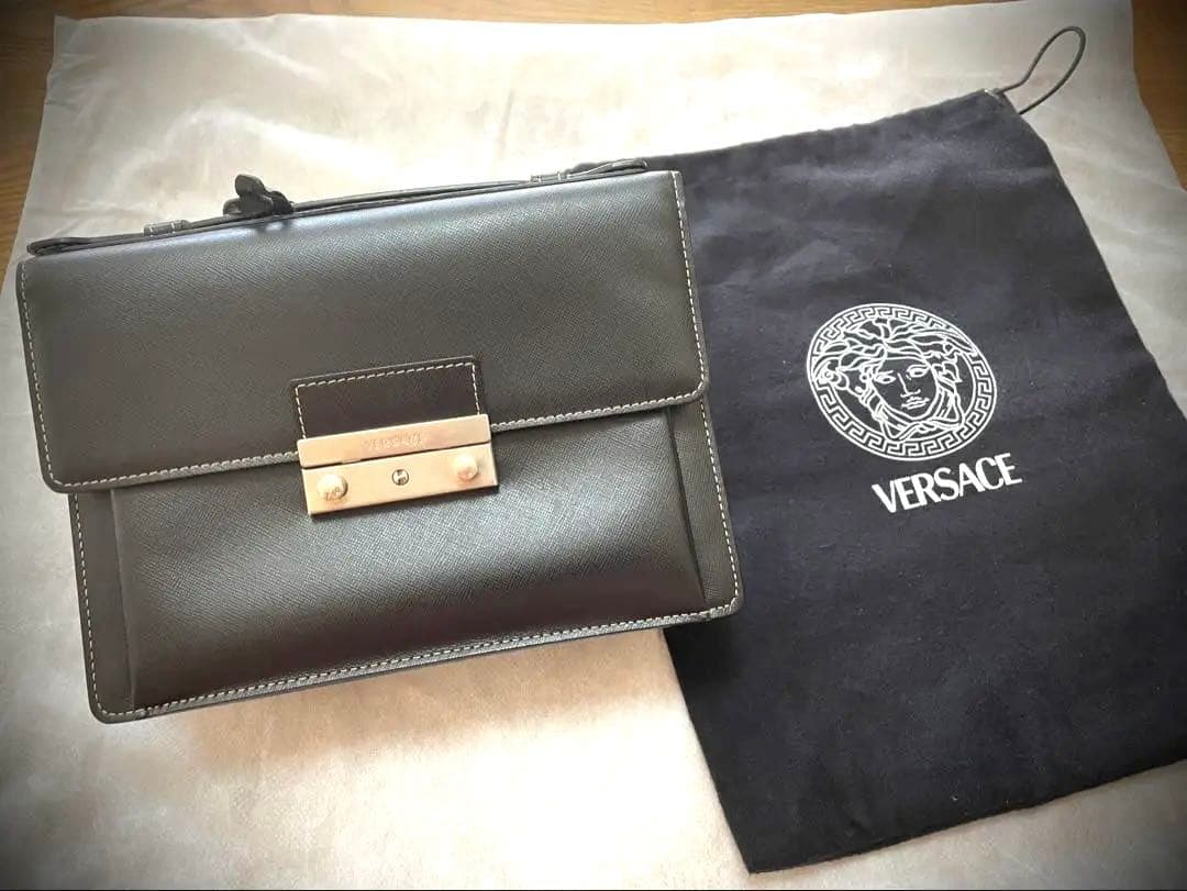 VERSACE ブラック レザー セカンドバッグ