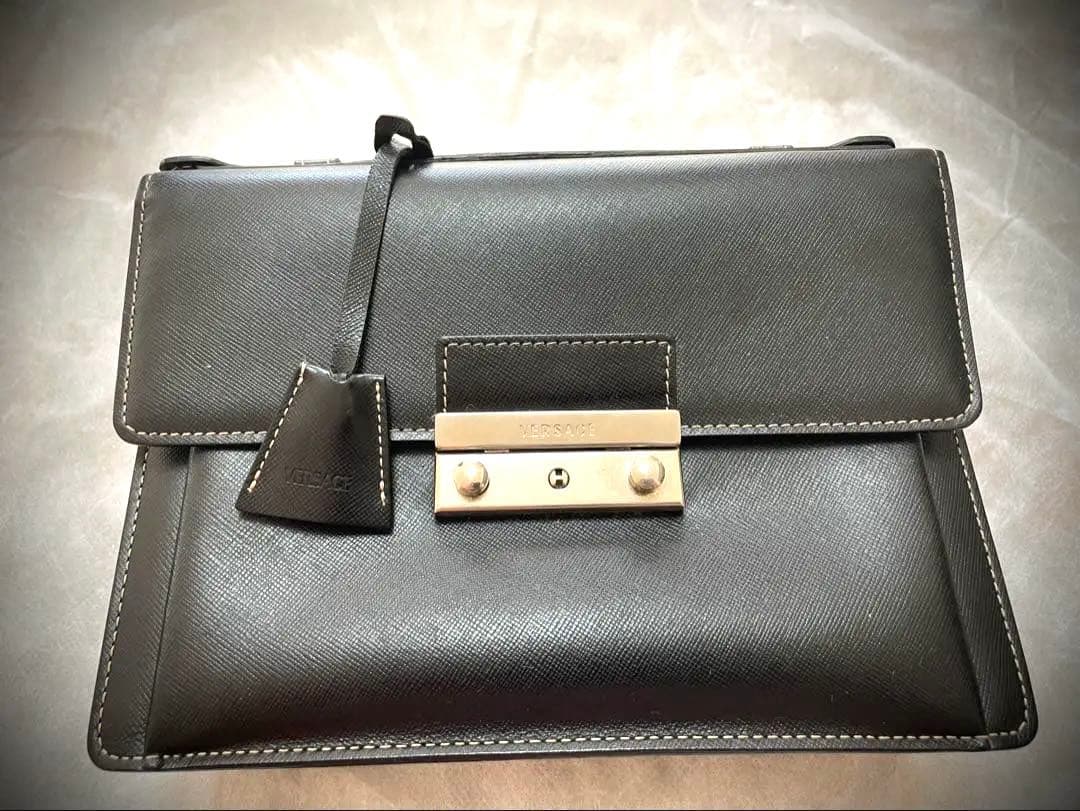 VERSACE ブラック レザー セカンドバッグ