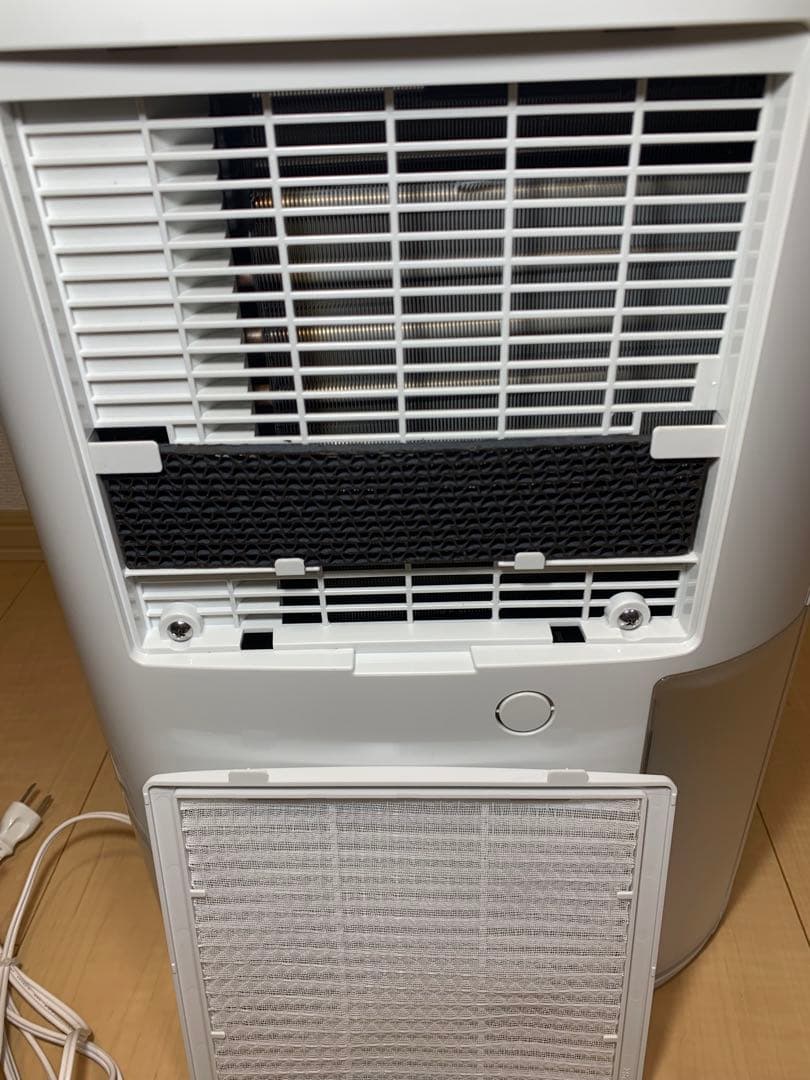 【エコメルカリ便で発送】コロナ 除湿機 CD-P6318-W 2018年製