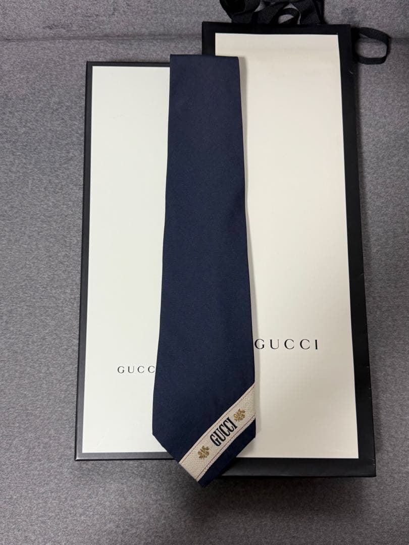 GUCCI シルク ネイビータイ