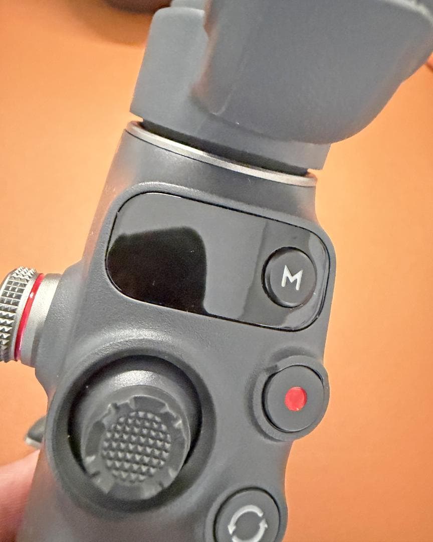 DJI Osmo Mobile 7P（ケース付き）