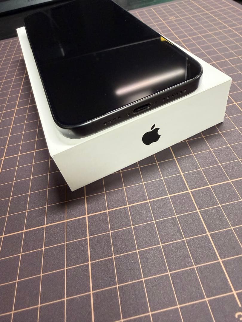 Apple iPhone 15 Pro スペースブラック 1TB 本体