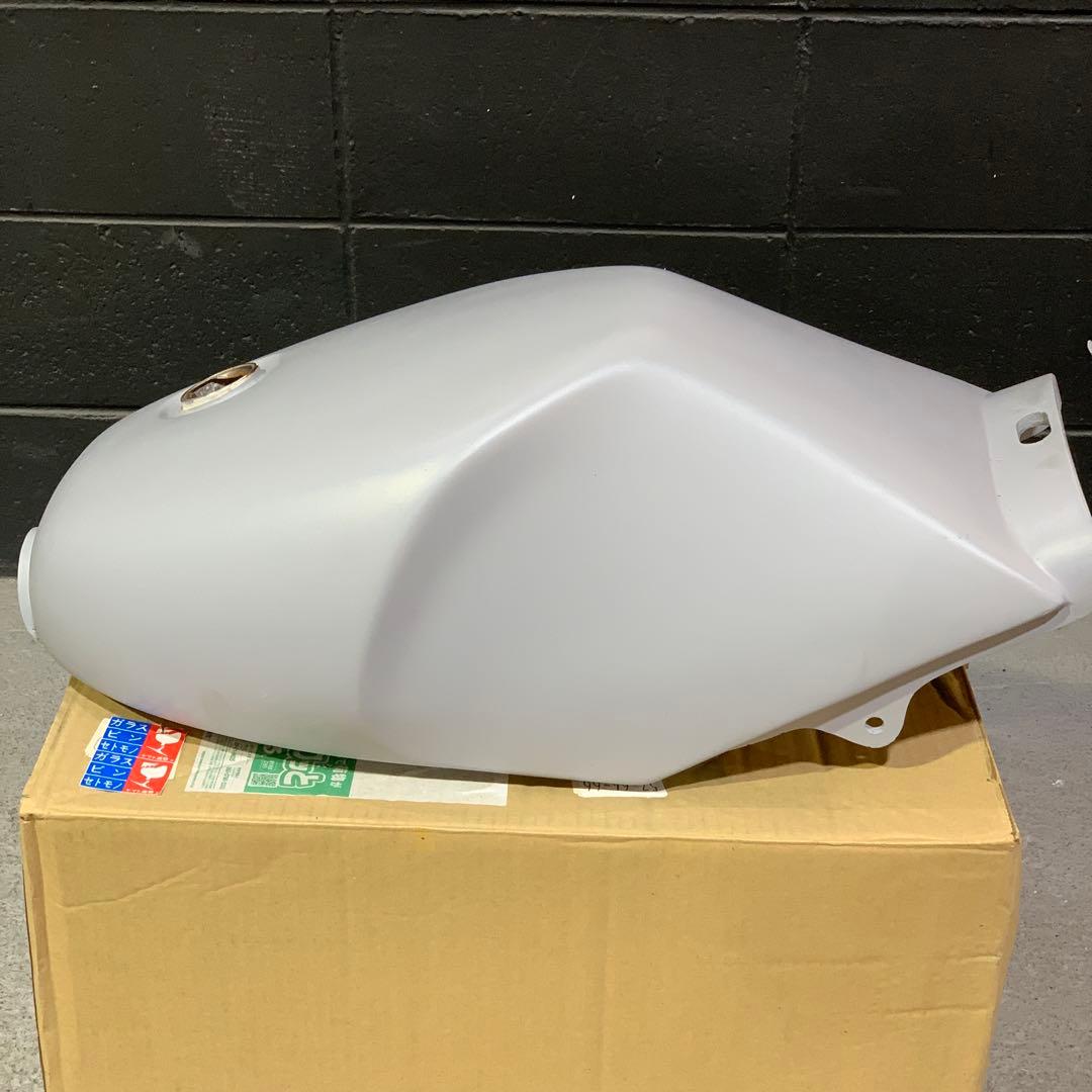 RZ250R FRPタンク ガソリンタンク 未塗装