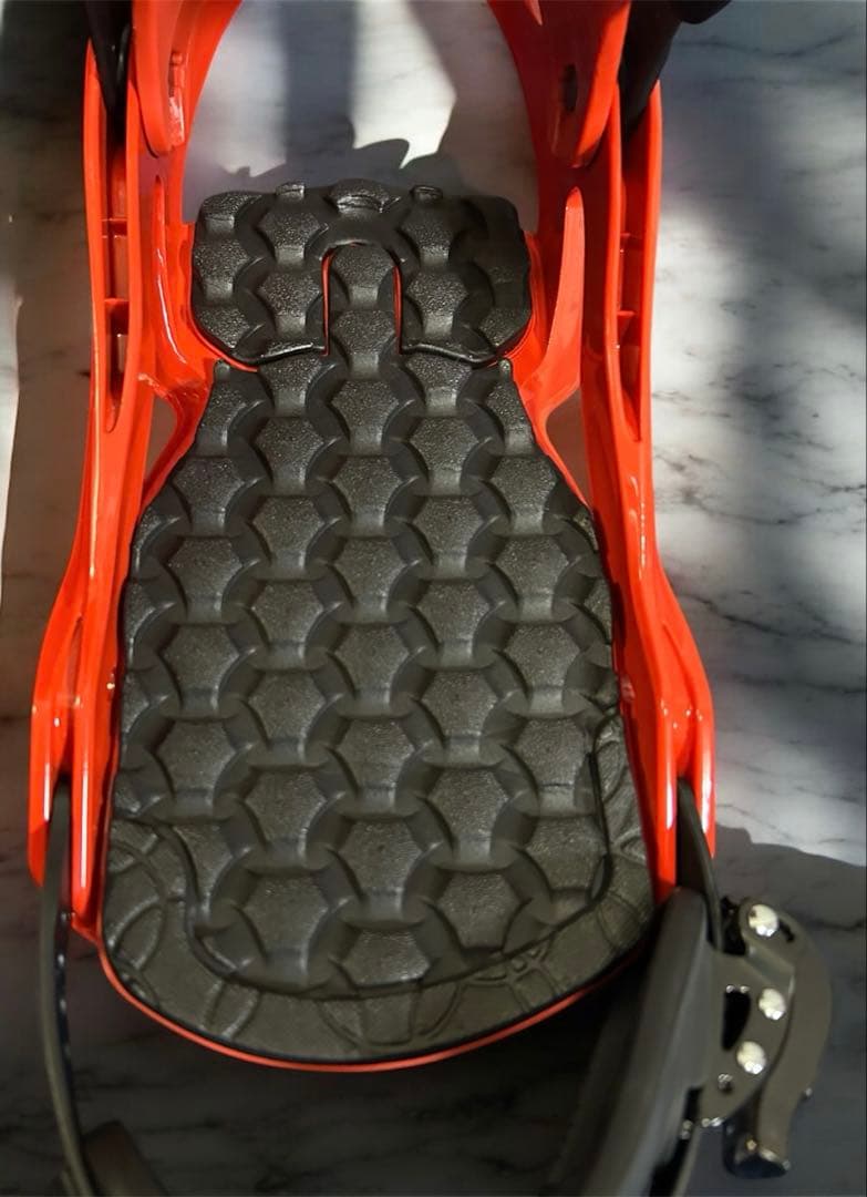 【新品】SALOMON サロモン スノーボードビンディングrhythm sサイズ