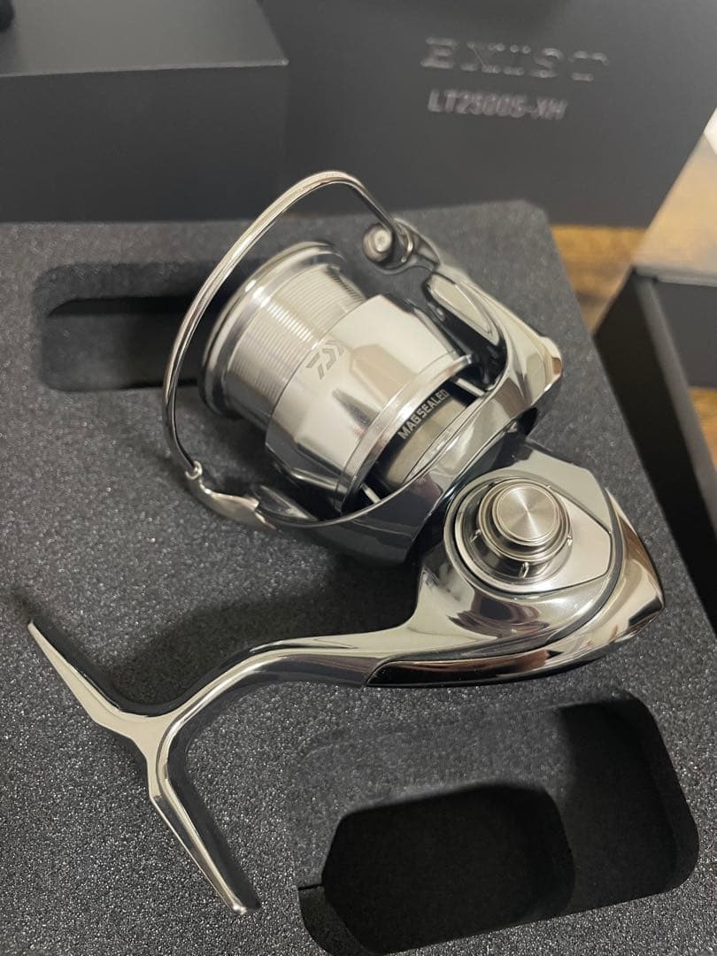 ダイワ 22 イグジスト　LT2500S-XH