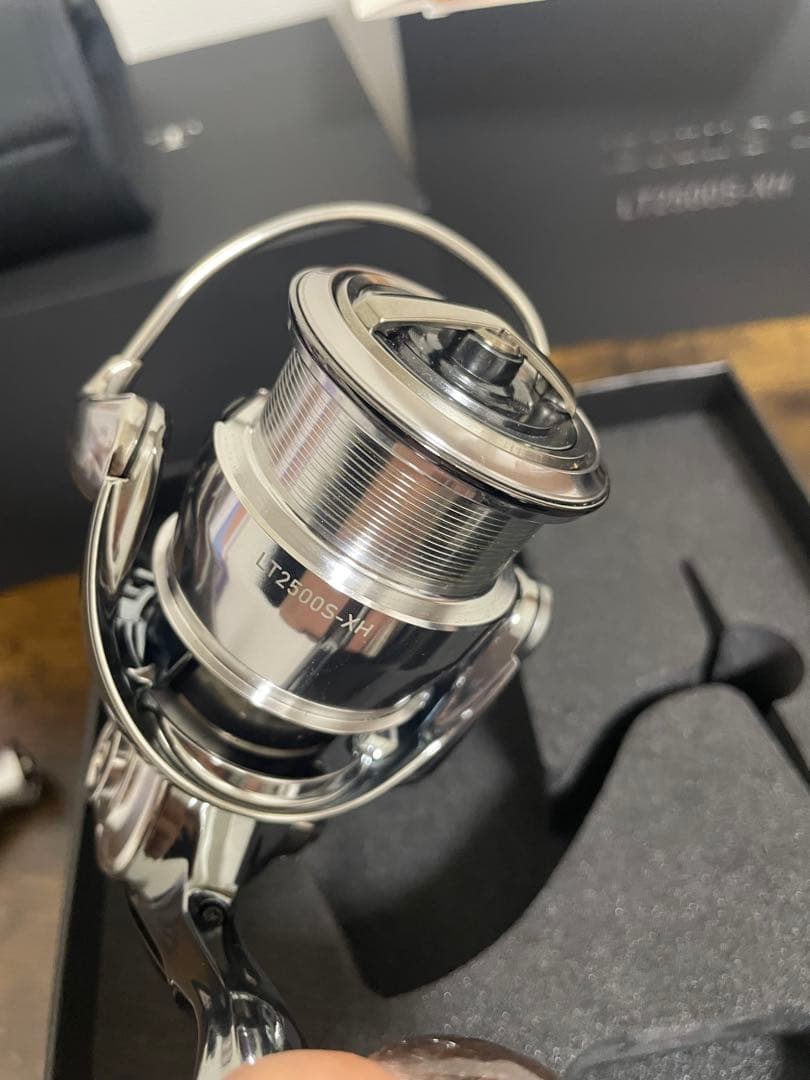 ダイワ 22 イグジスト　LT2500S-XH