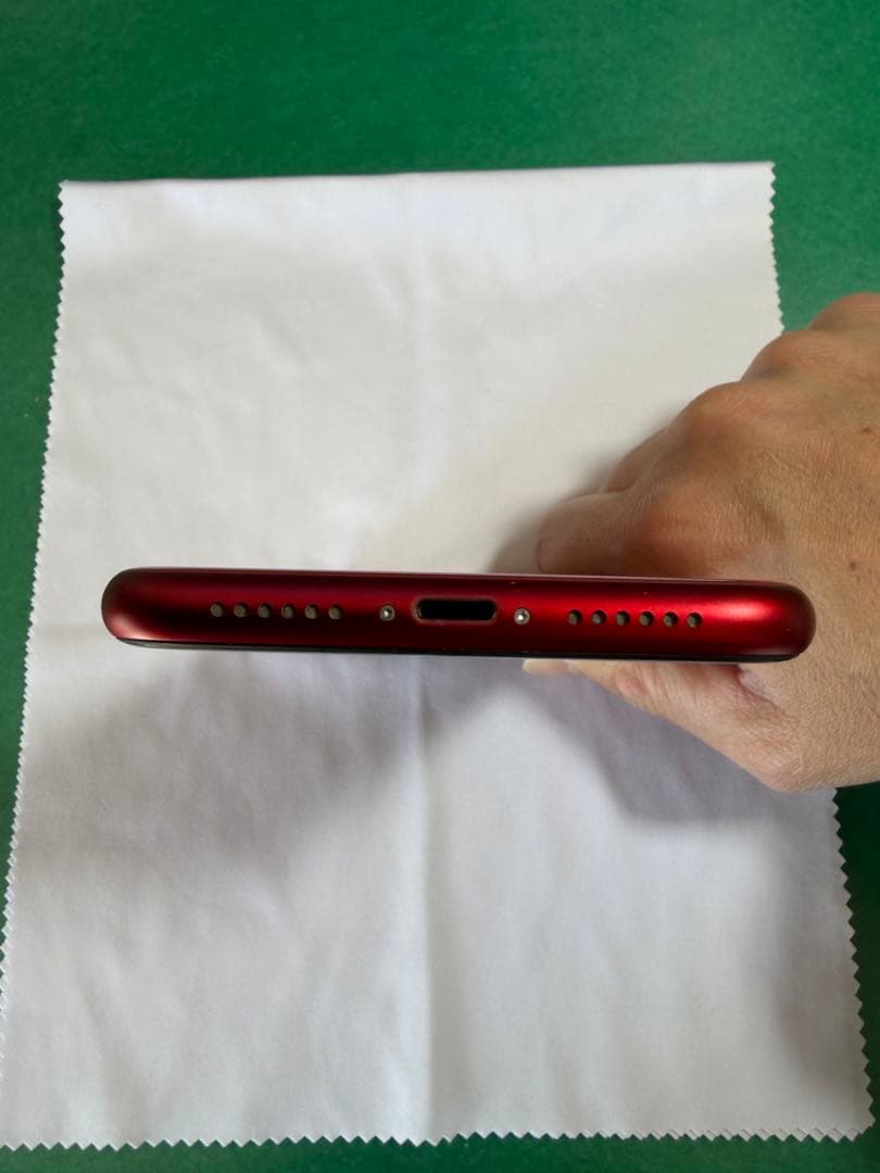 値下げ　iPhone XR プロダクトレッド 64GB SIMフリー