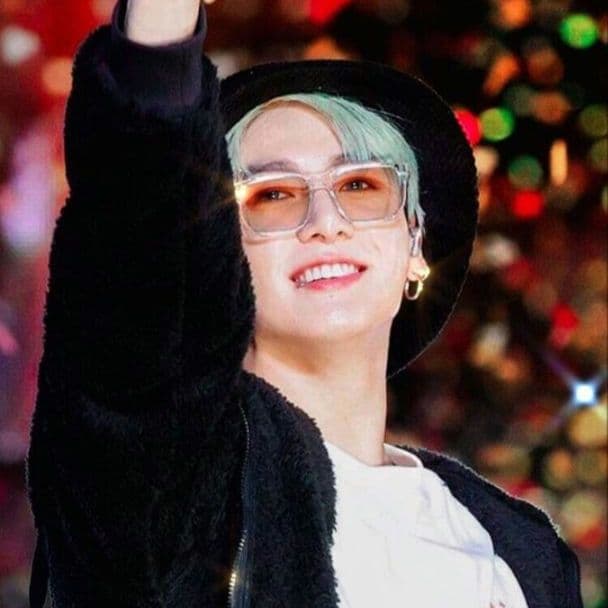 K-POP・アジア BTS PERMISSION TO DANCE ON STAGE HOODY L