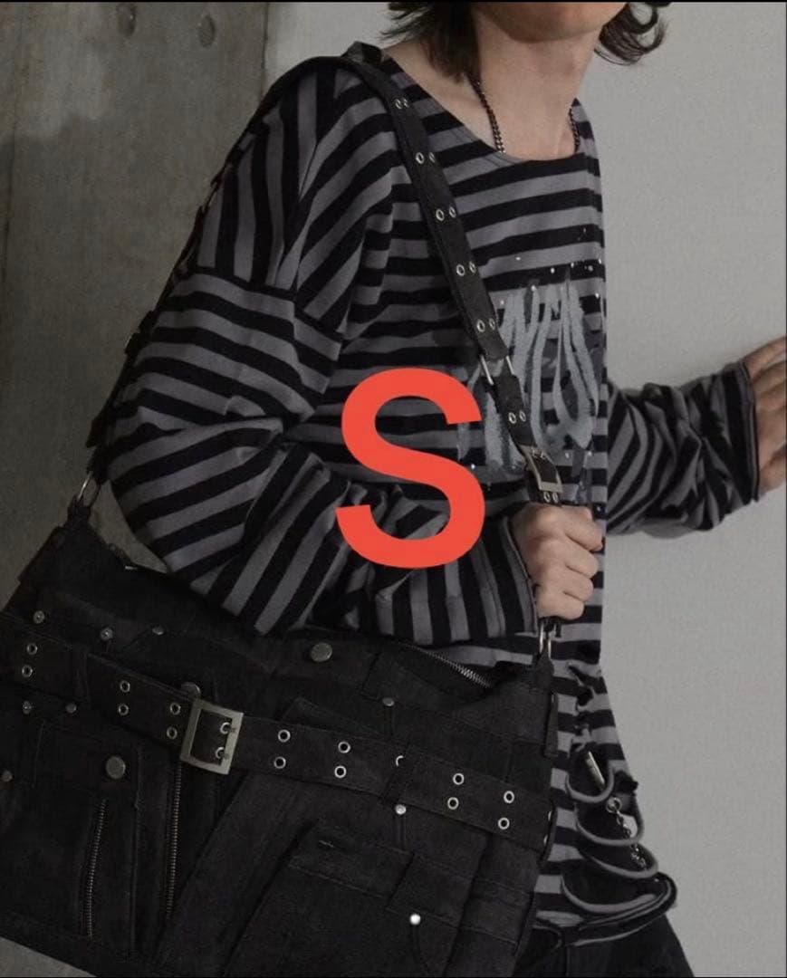 【GRANCY】総柄ラインストーングラフィックロンT ポップアップ限定カラー