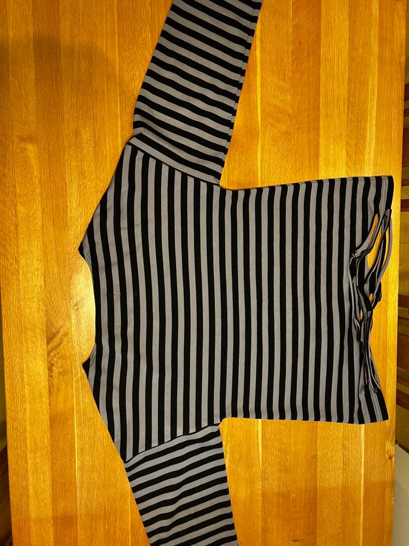 【GRANCY】総柄ラインストーングラフィックロンT ポップアップ限定カラー