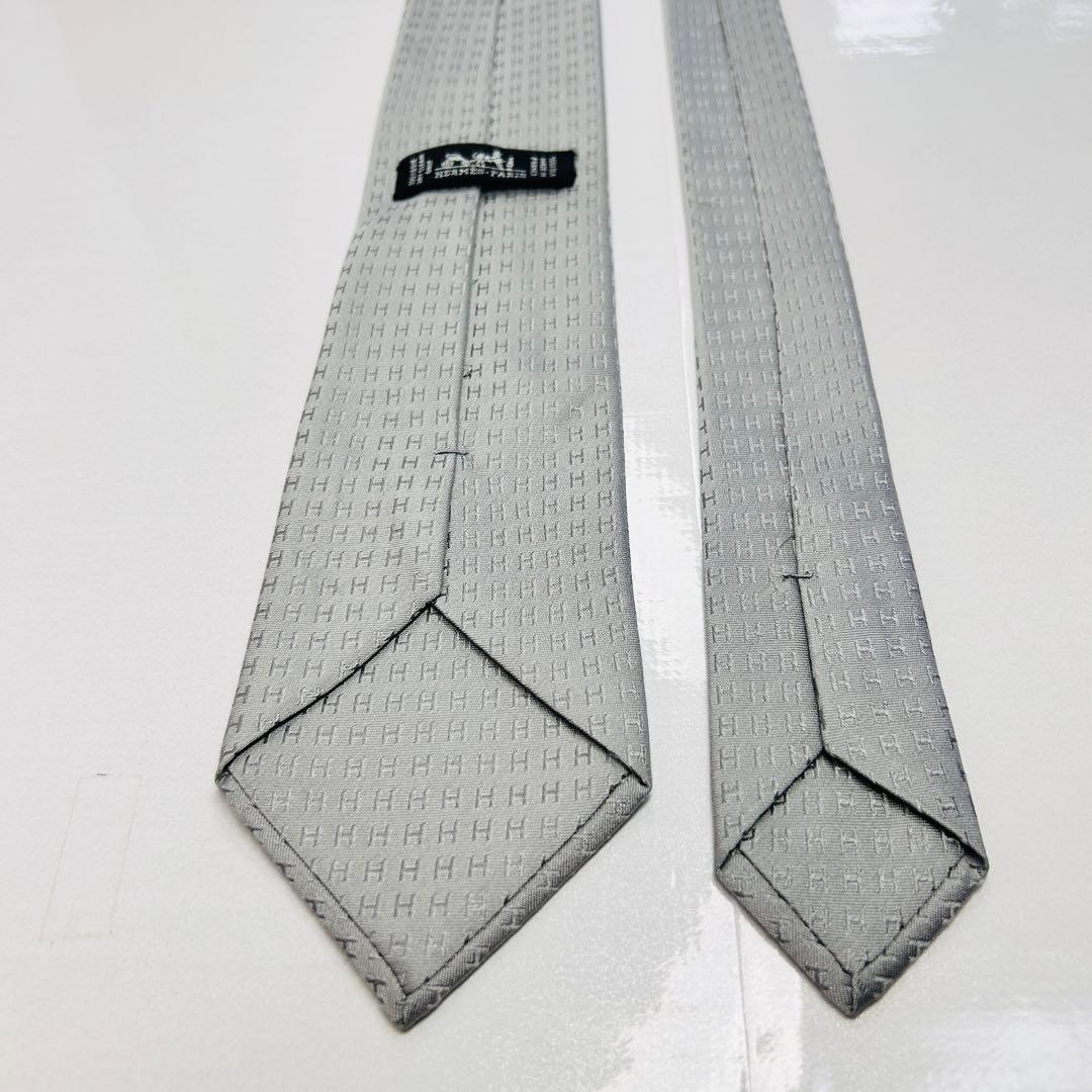HERMES エルメス 美品 ネクタイ ファソネ H柄 H織 人気 刺繍 グレー