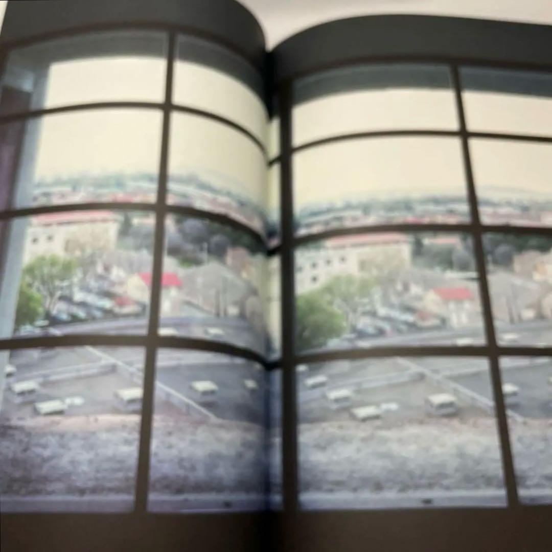 アート・デザイン・音楽 Looking Through Le Corbusier Windows