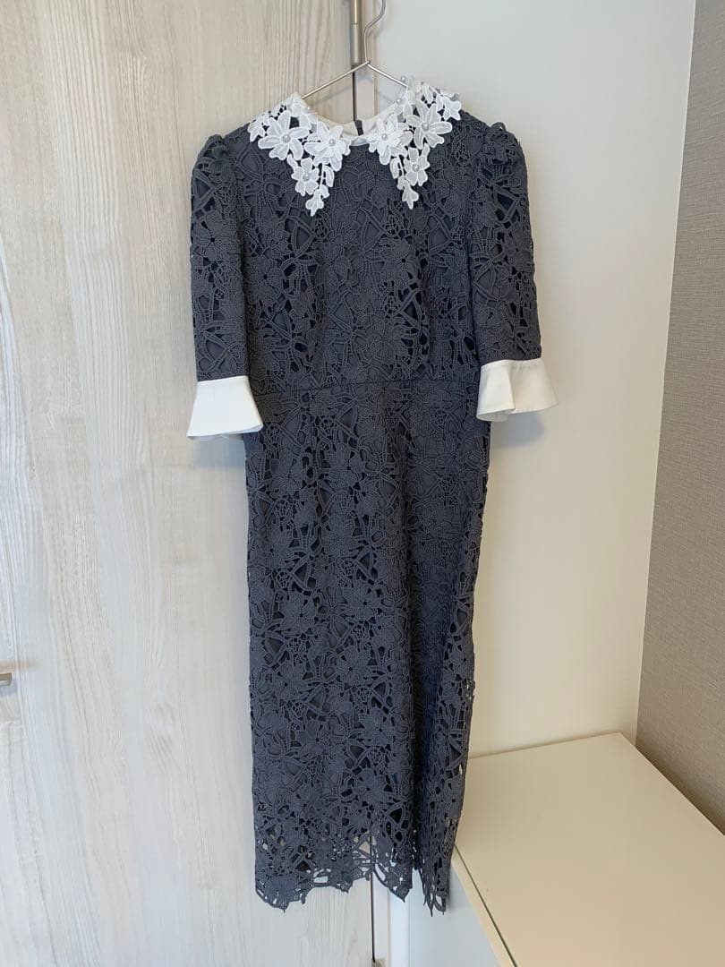 【LEJA】花柄レースカラー スパンコール刺繍 Aラインフレアドレス ワンピース