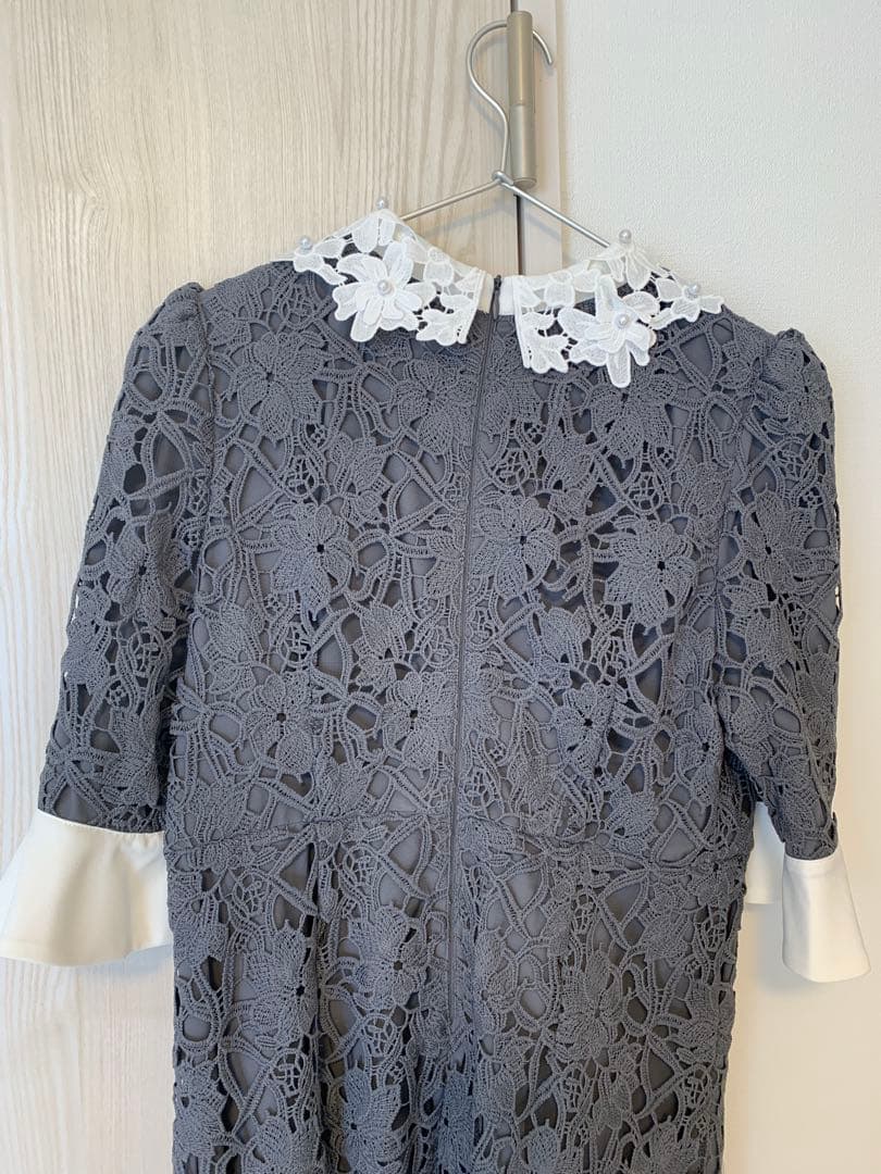 【LEJA】花柄レースカラー スパンコール刺繍 Aラインフレアドレス ワンピース