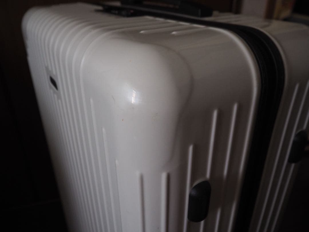 大幅値下げ！ 確実正規品 リモワ サルサエア ハワイ限定色 82L ※本体のみ