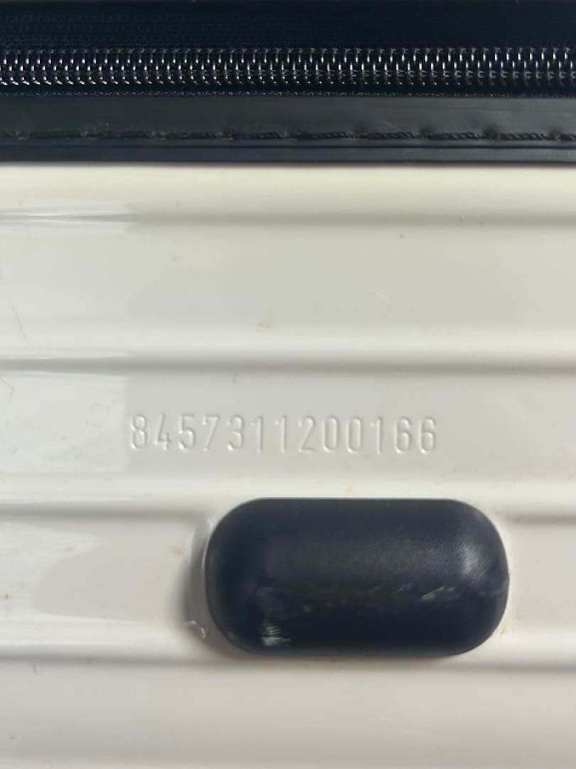 大幅値下げ！ 確実正規品 リモワ サルサエア ハワイ限定色 82L ※本体のみ