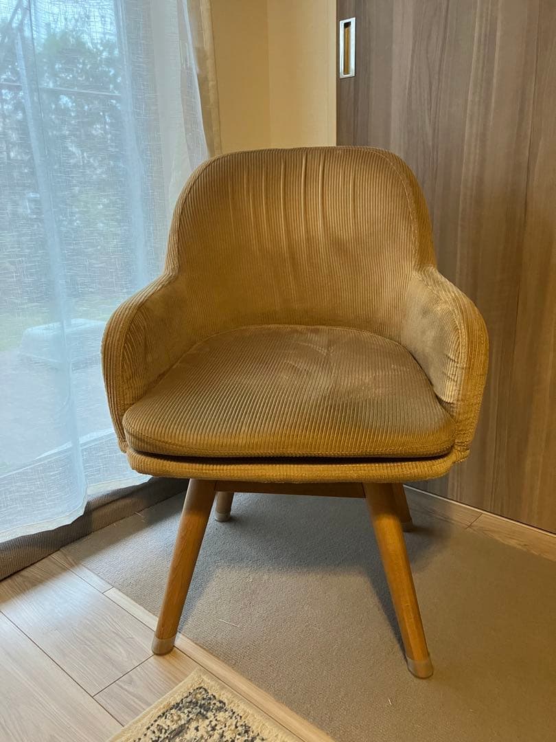 unico PIIVO（ピーヴォ）ベージュ コーデュロイ アームチェア