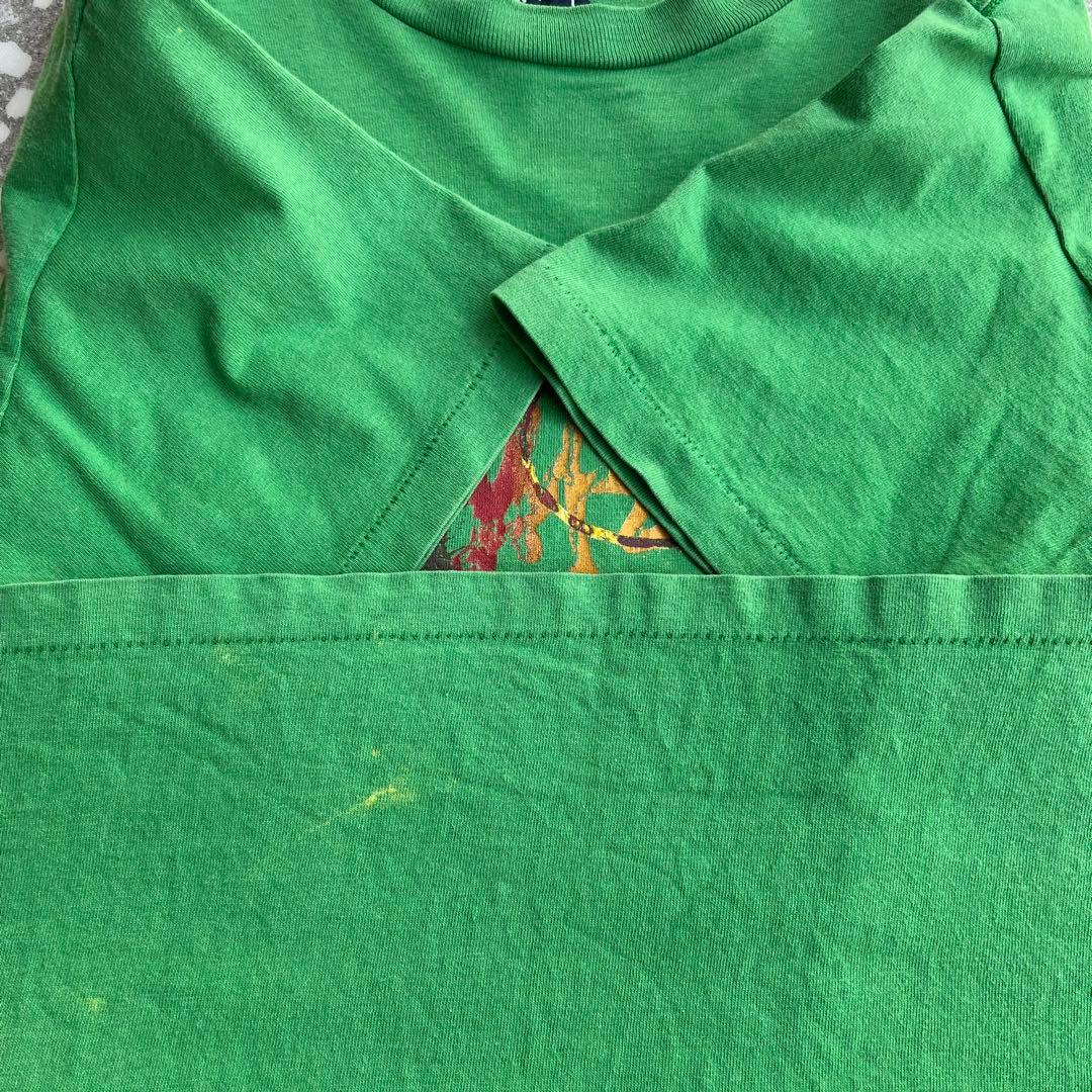 【90年代アメリカ製、ペイントデザイン】stussyストリートTシャツ古着緑M