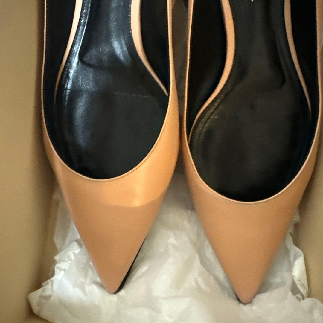 金子綾愛用 ニナリッチ フラットパンプス