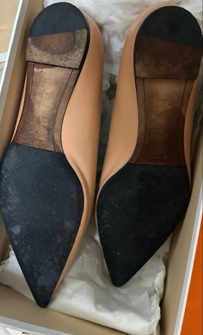 金子綾愛用 ニナリッチ フラットパンプス