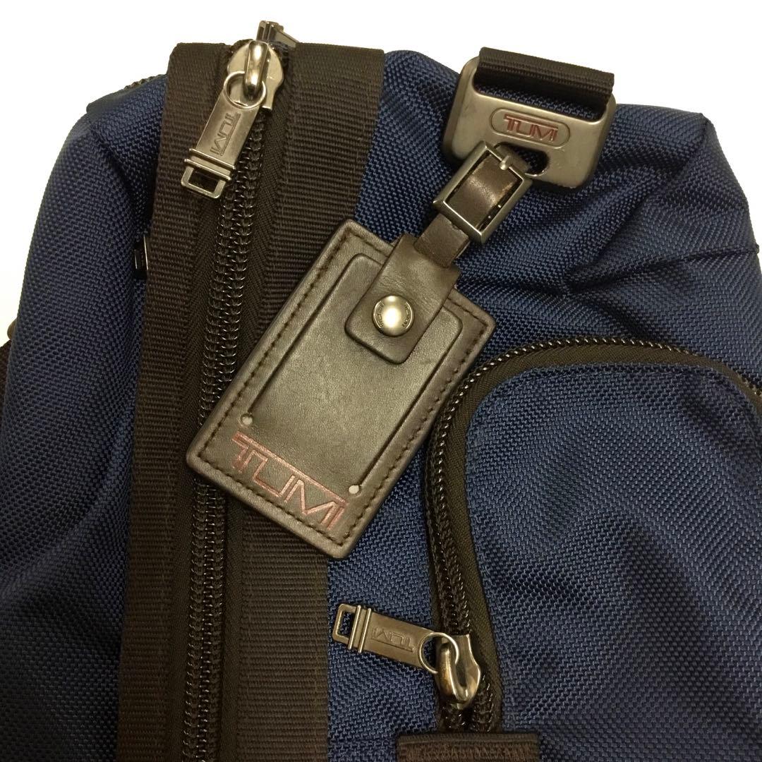 TUMI　ネイビー　ボディバッグ