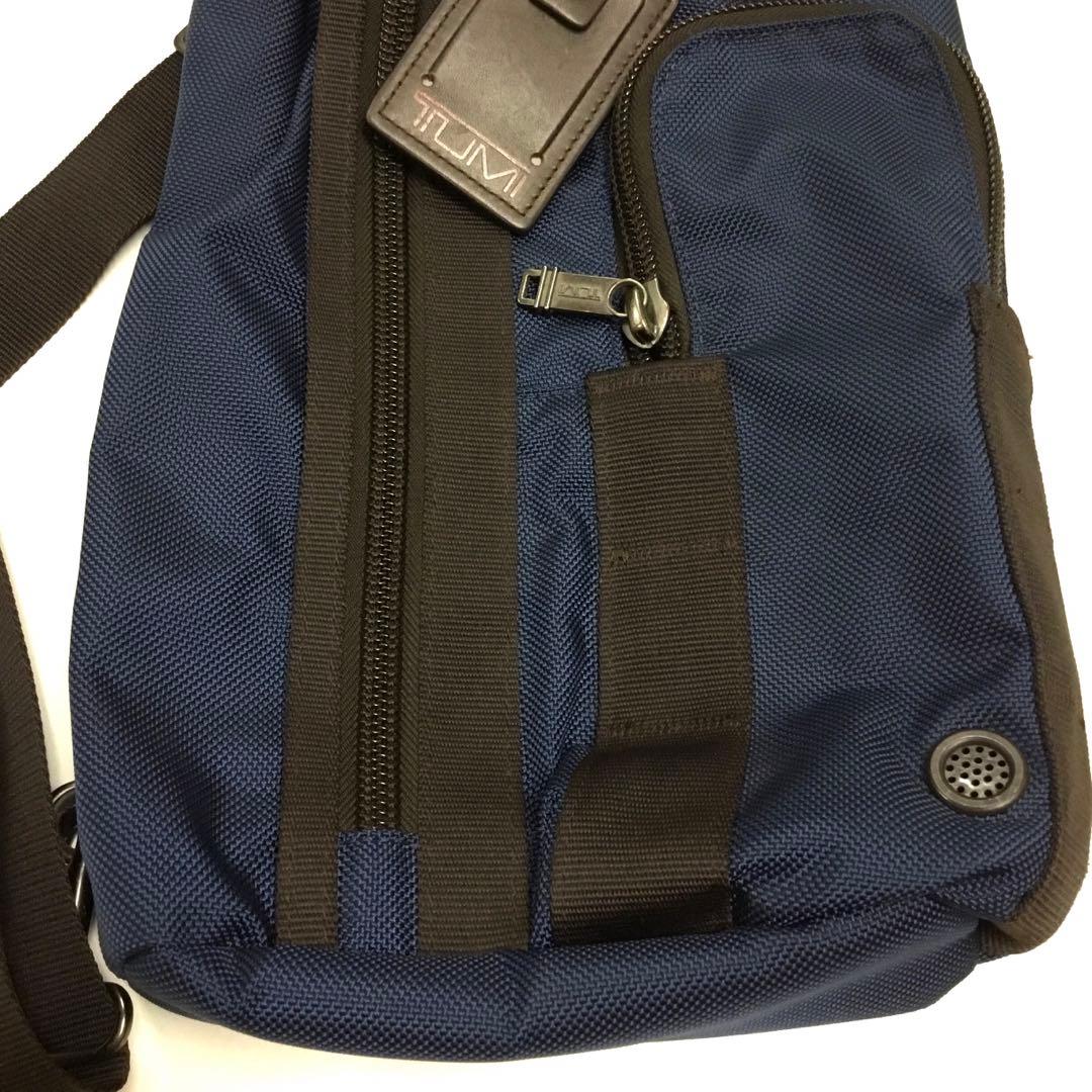 TUMI　ネイビー　ボディバッグ