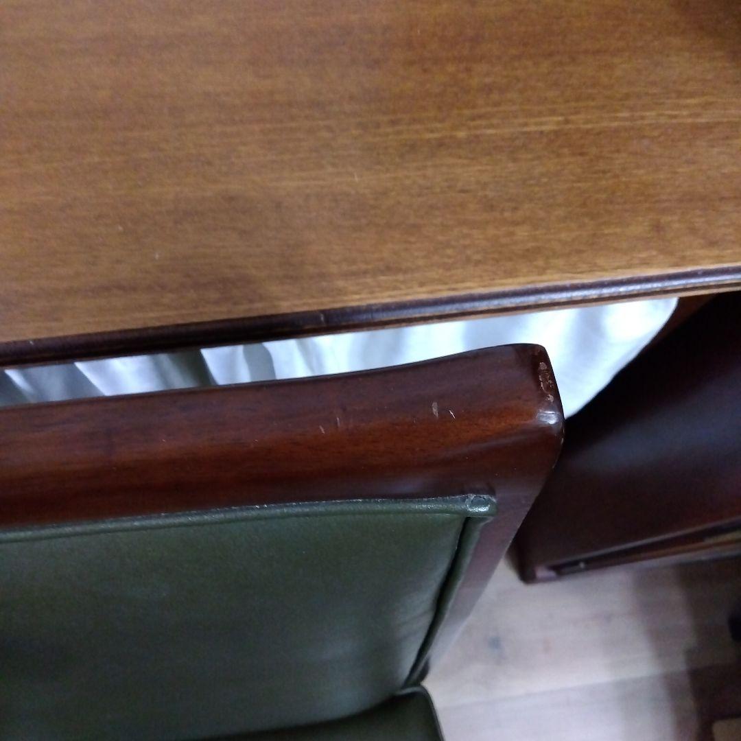 マルニベルサイユシリーズ　鋲打ちダイニングチェア