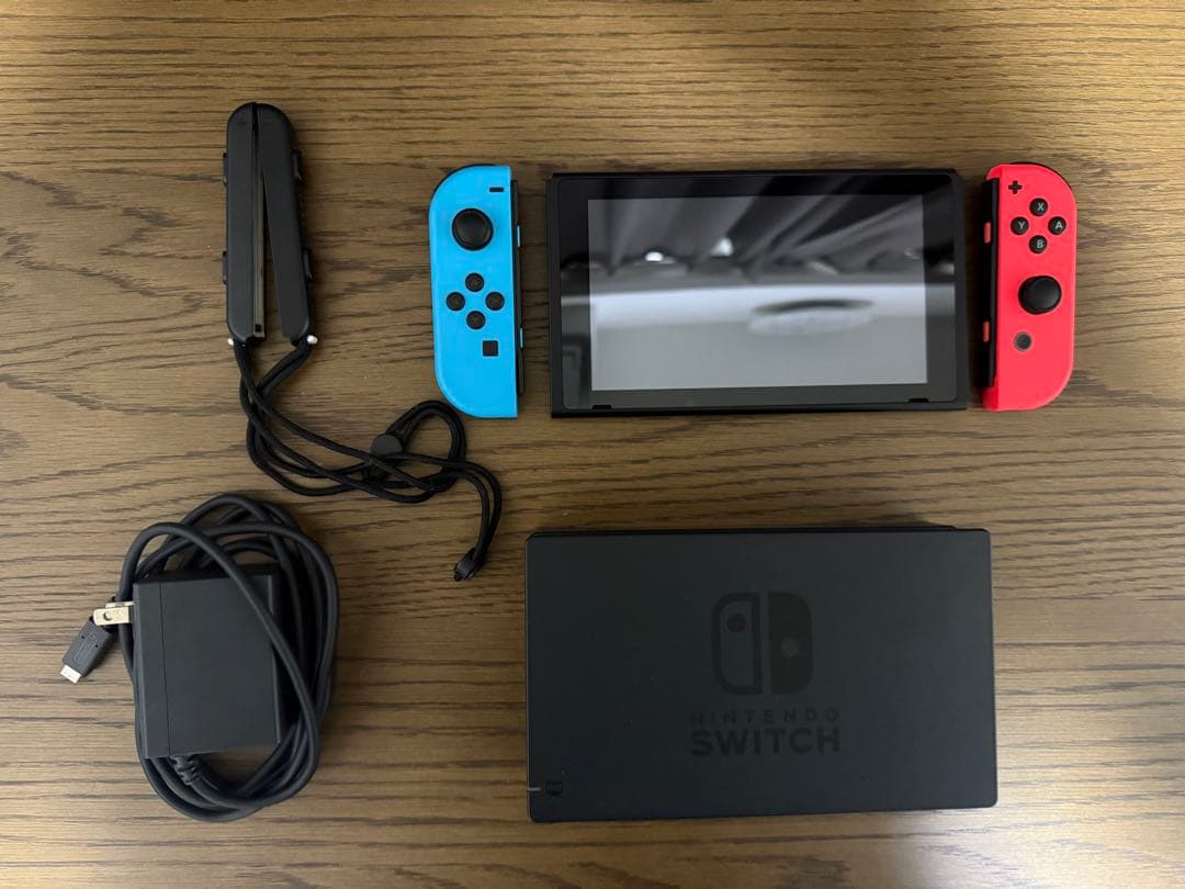 ニンテンドースイッチ　switch 、ホリパッド