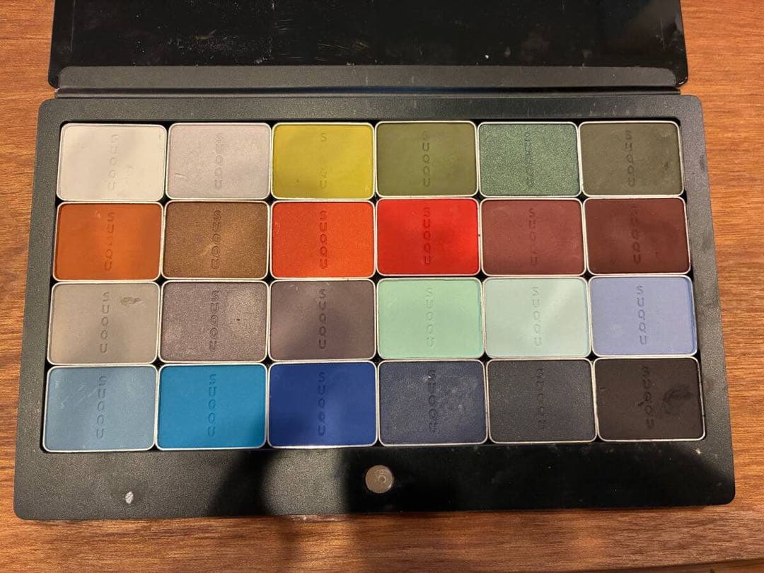 公*o様 SUQQU スック アイシャドウパレット 24色