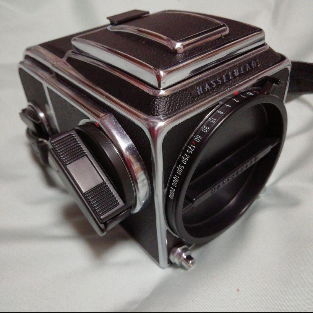 【メルカリ市最終値下！】 2000F/CW ボディ + フィルムマガジンA12