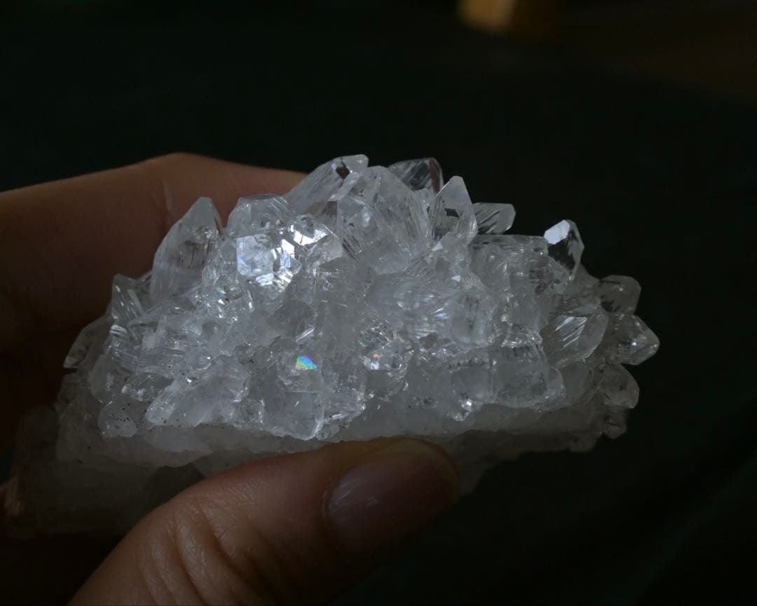 lynxさまとお取引中 高品質　アポフィライト　水晶と共生