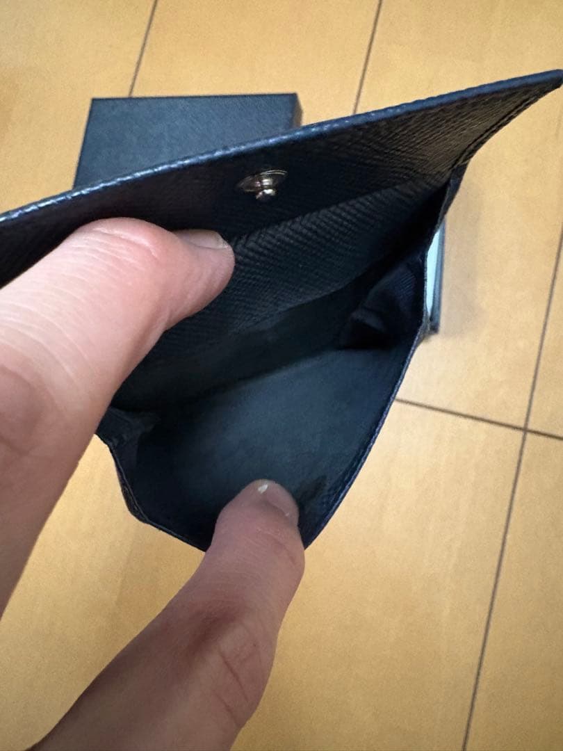 【美品】PRADA 二つ折り財布 ネイビー