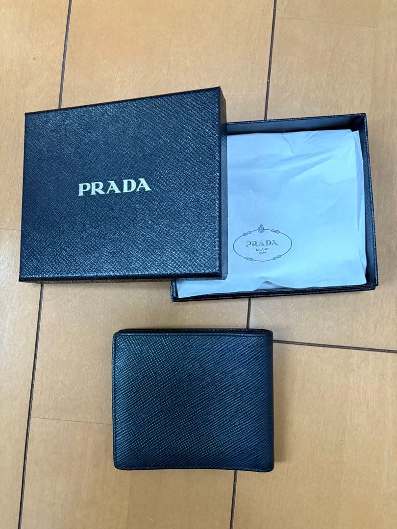 【美品】PRADA 二つ折り財布 ネイビー