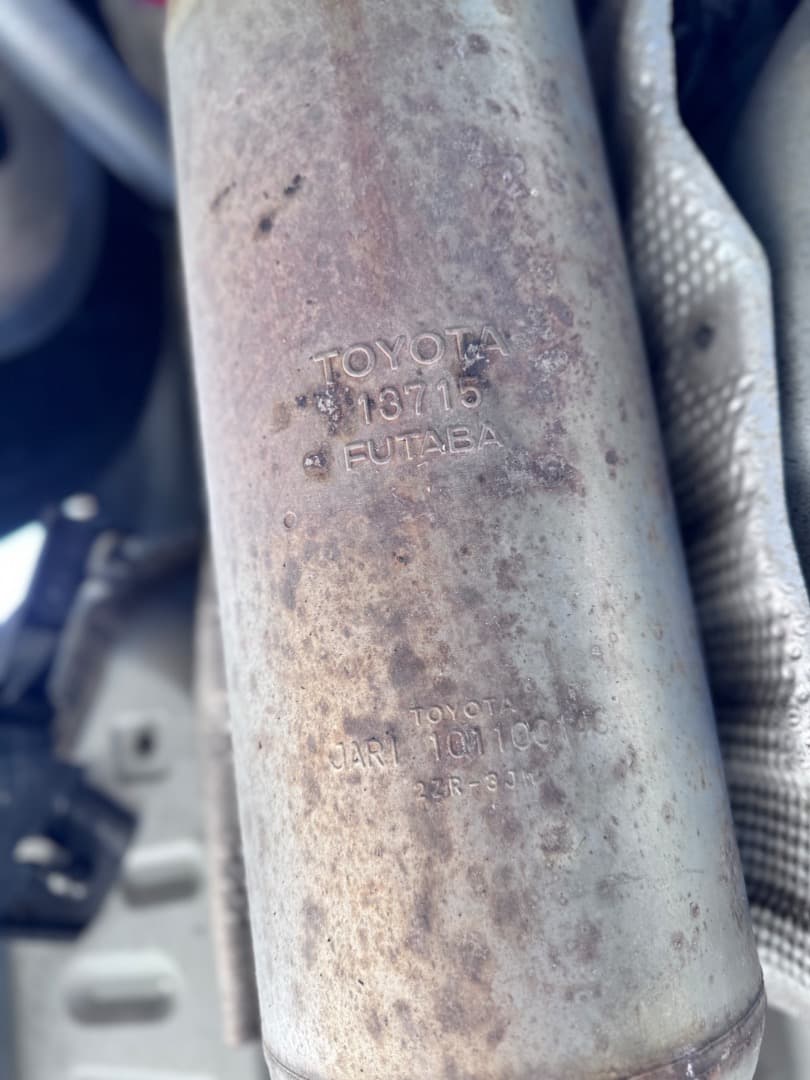 プリウス30Gs純正サイレンサー