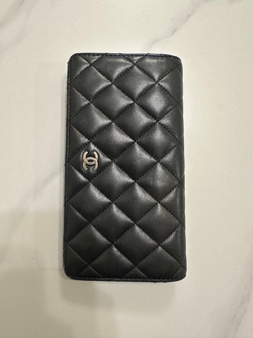 CHANEL 黒 レザー 長財布 マトラッセ