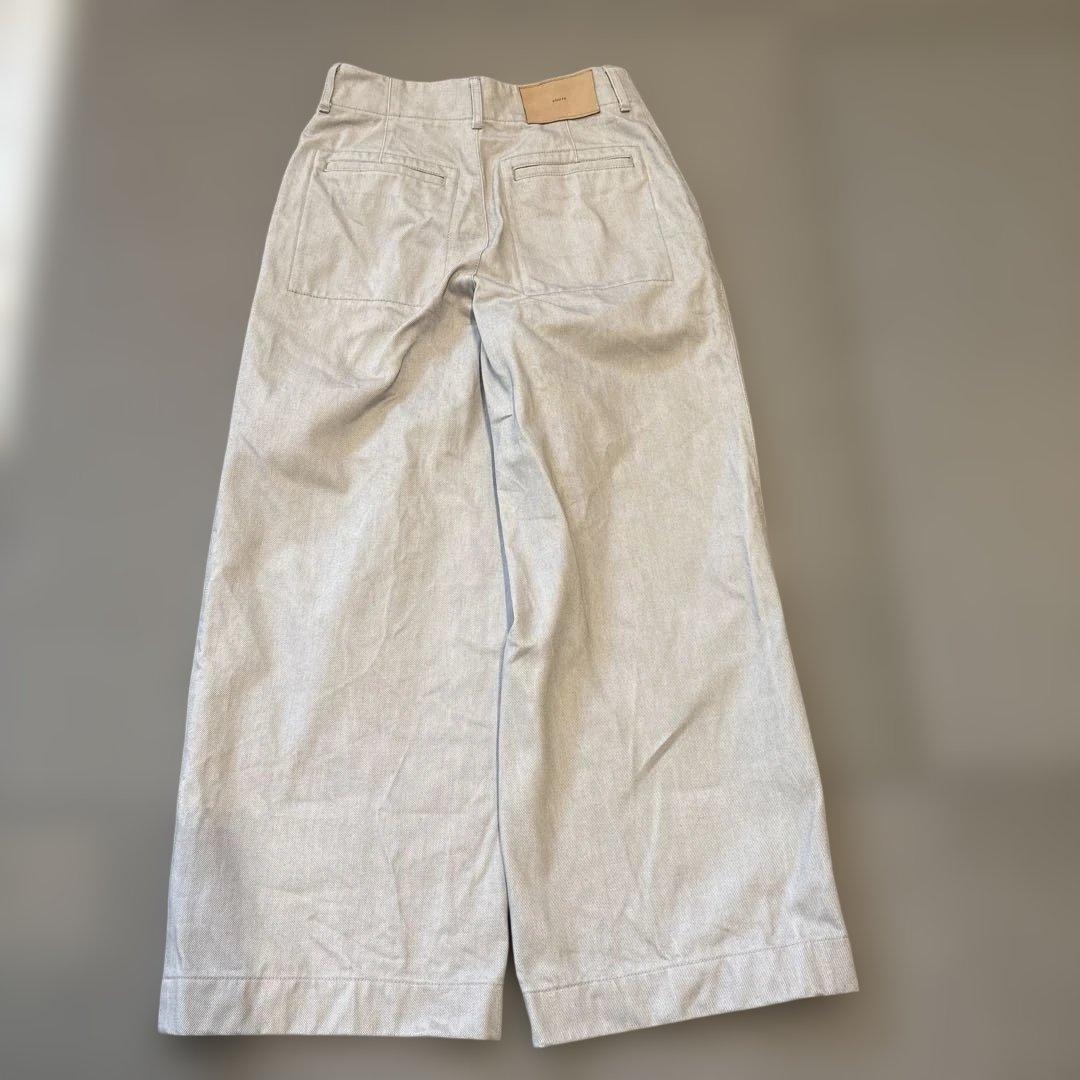 ebure ライトグレー ワイドデニムパンツ