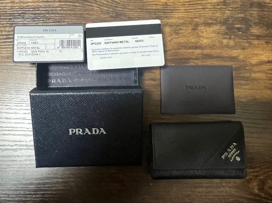 PRADA Saffiano l キーケース ブラック