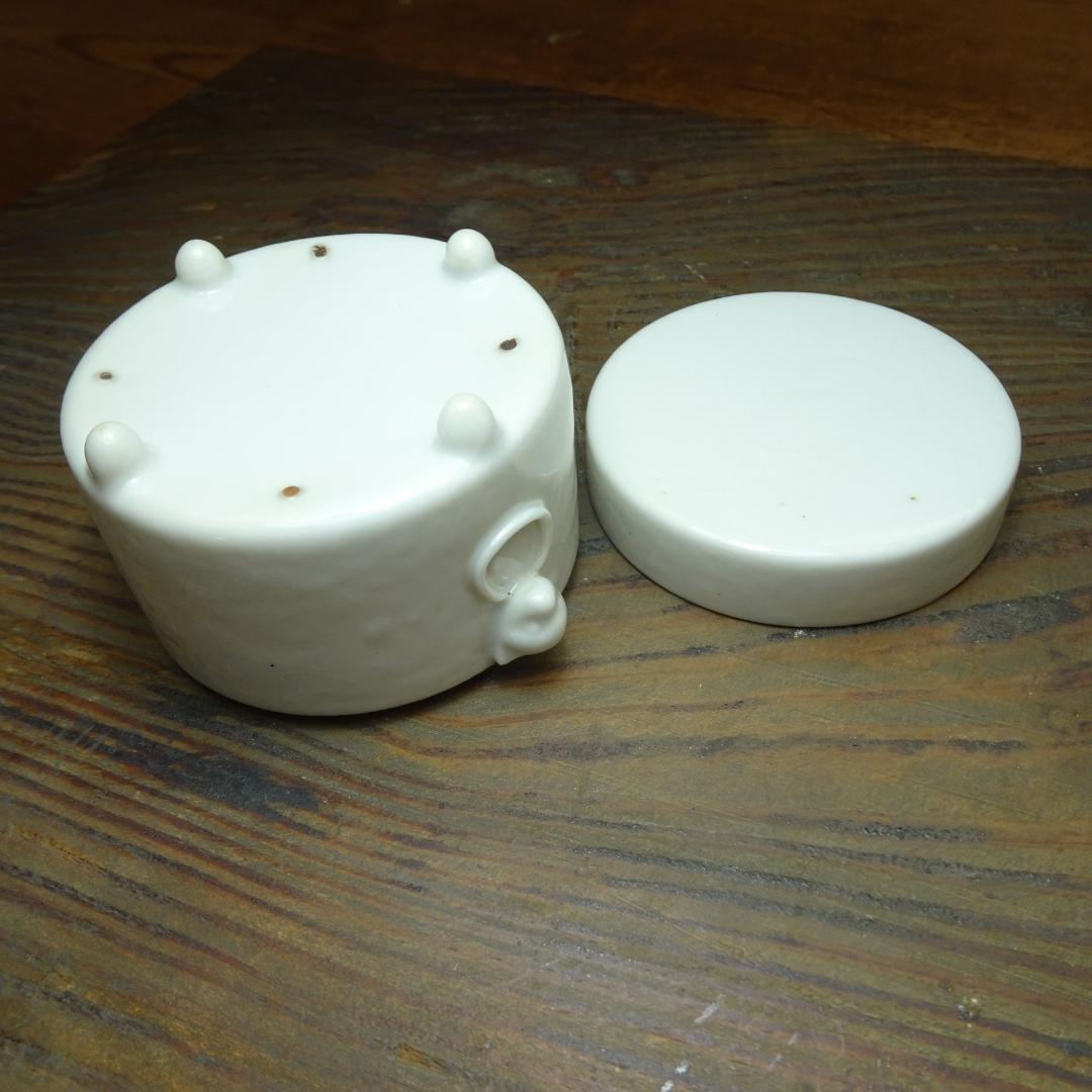 シ*マ様 香合　蓋に欠け有ります　永楽年製　龍模様　香炉　壺　オブジェ　唐物