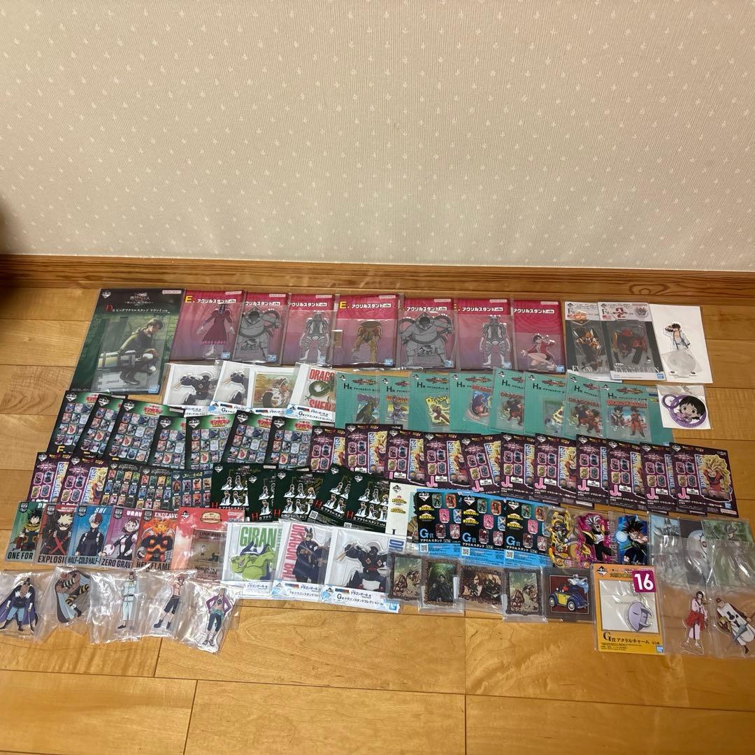 一番くじ下位賞等アニメグッズ約280点まとめ売り