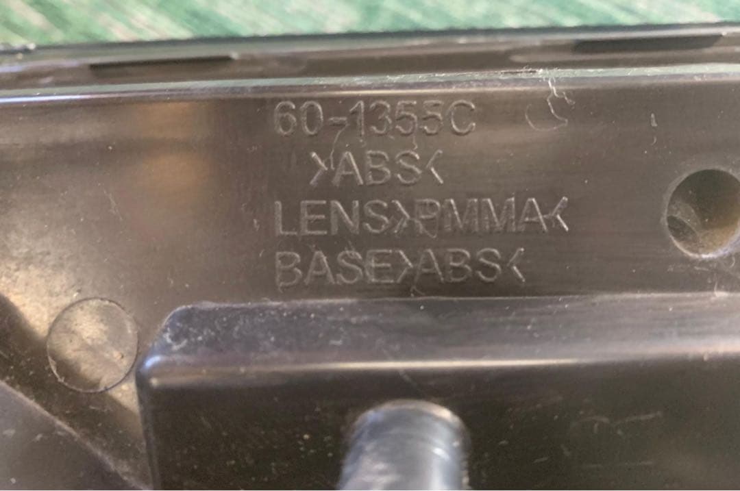 30 プリウス左右テールランプライト ヴァレンティ Valenti