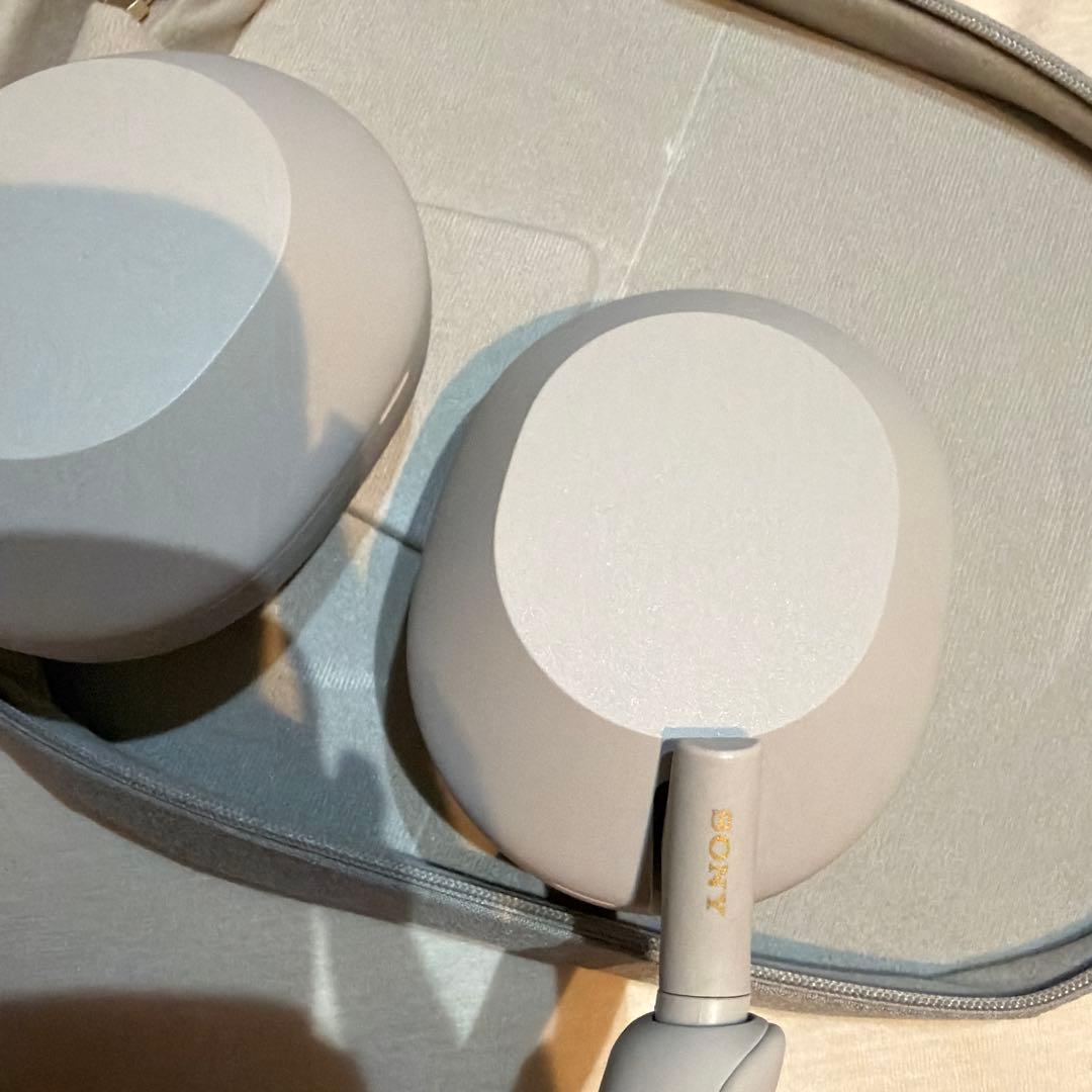 ワイヤレスヘッドホン グレー 専用ケース付きWH-1000XM5