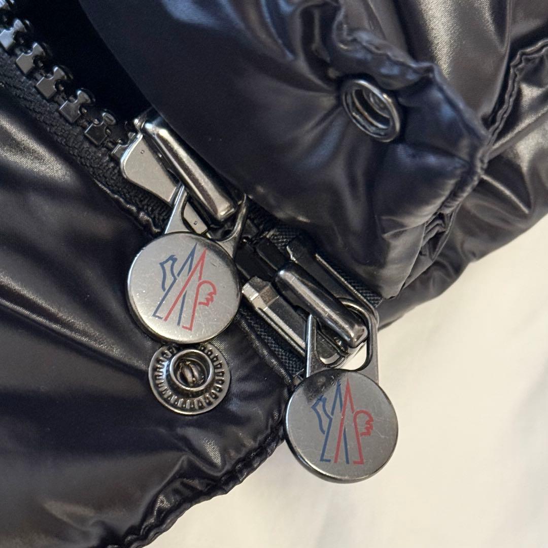 Moncler モンクレール ブラック ダウンベスト サイズ4