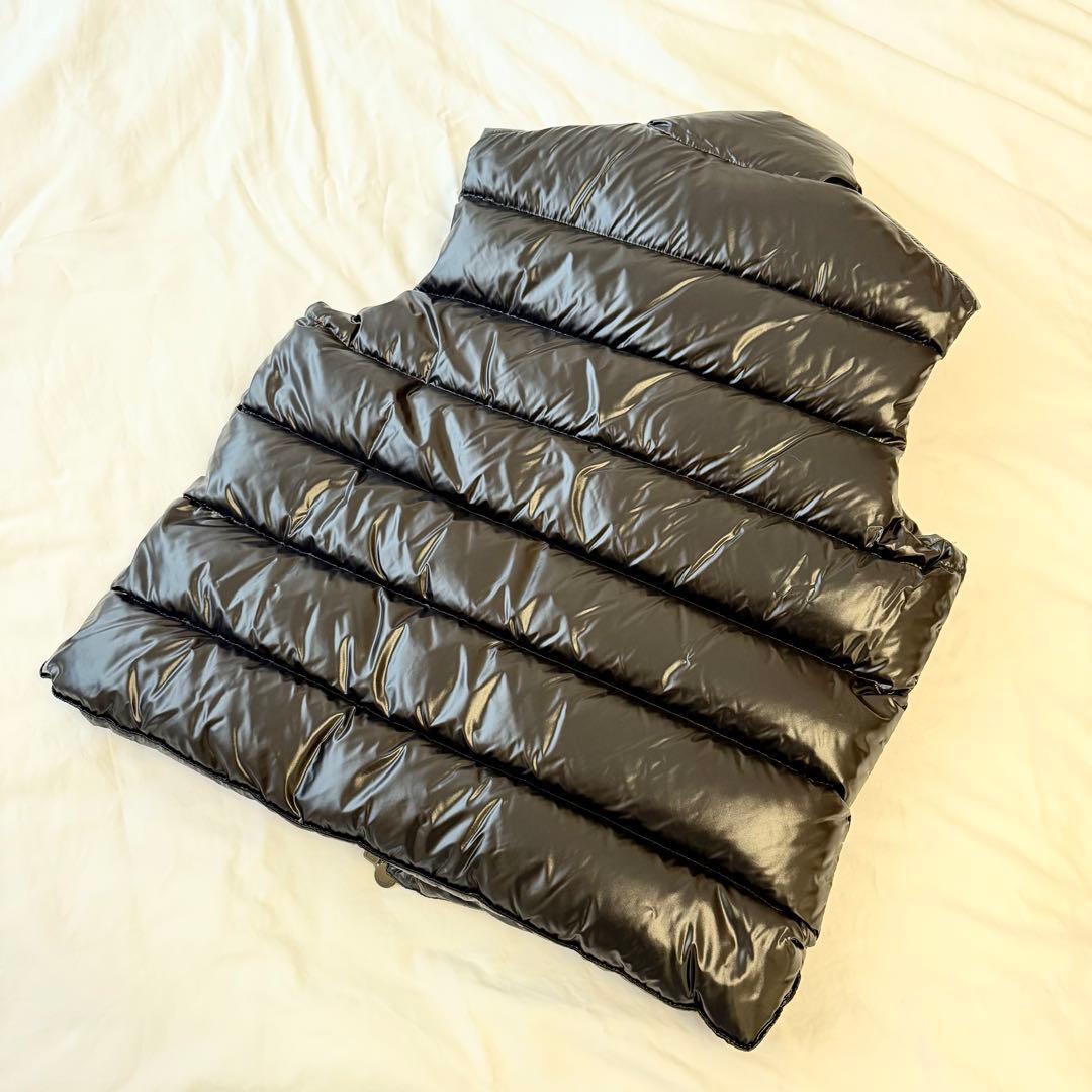 Moncler モンクレール ブラック ダウンベスト サイズ4